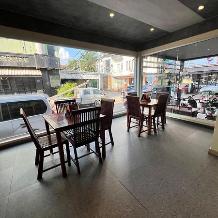 Lucie Hotel Виентиане Екстериор снимка