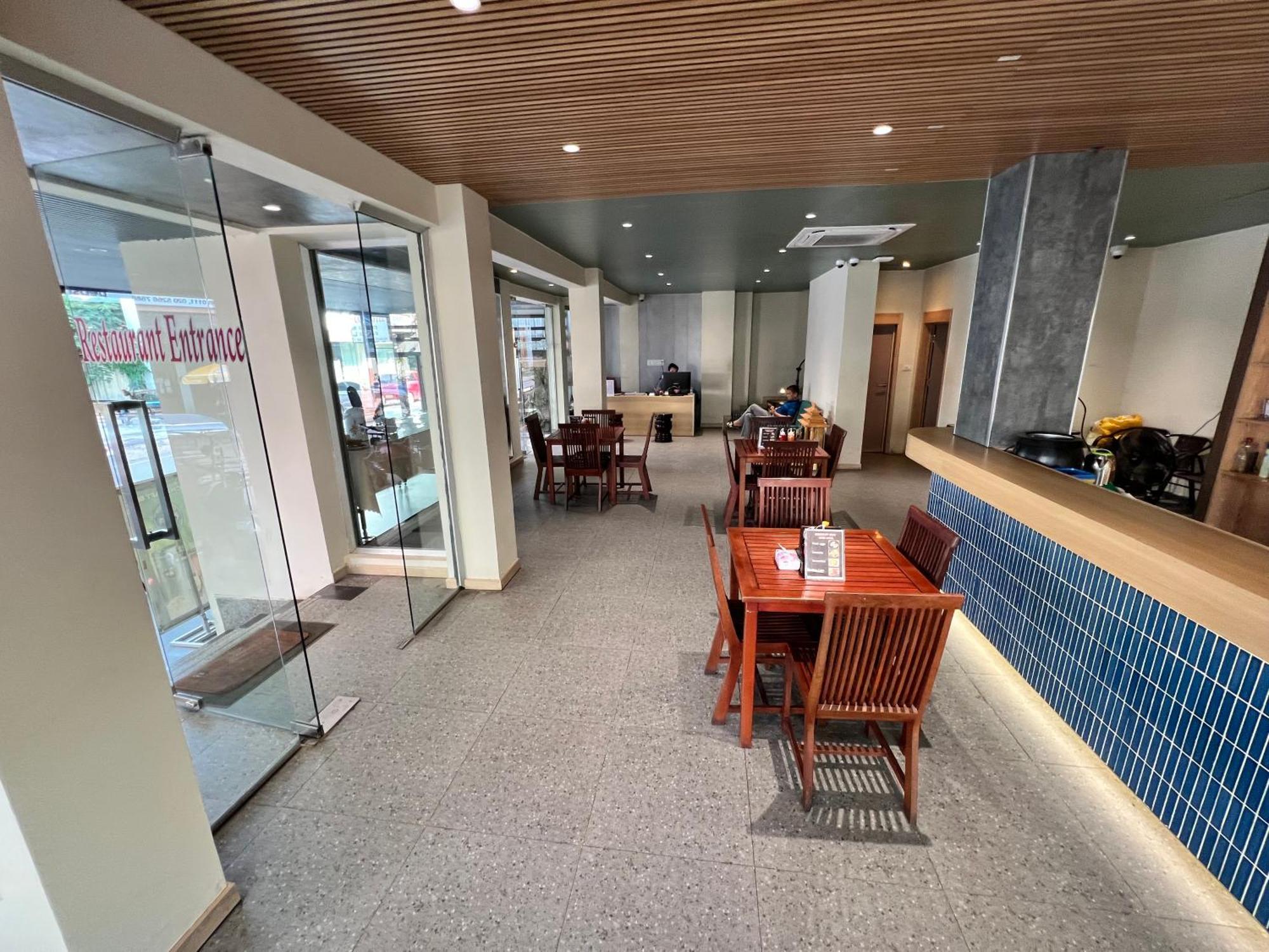 Lucie Hotel Виентиане Екстериор снимка